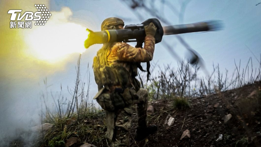 烏克蘭宣稱一場遠程砲擊行動造成60位俄軍喪生。（圖／達志影像美聯社）