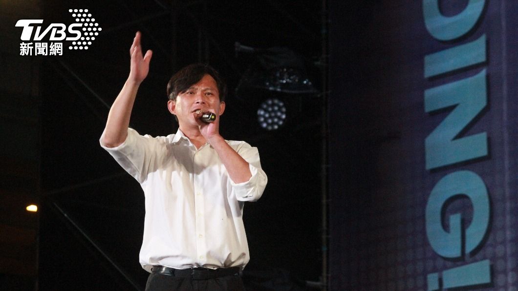 前時代力量黨主席黃國昌今（20）日為無黨籍台北市長候選人黃珊珊站台。（圖／方炳超攝）