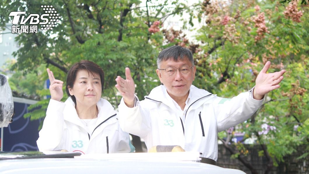 台灣民眾黨主席柯文哲與無黨籍台北市長候選人黃珊珊今天進行車隊掃街。（圖／方炳超攝）
