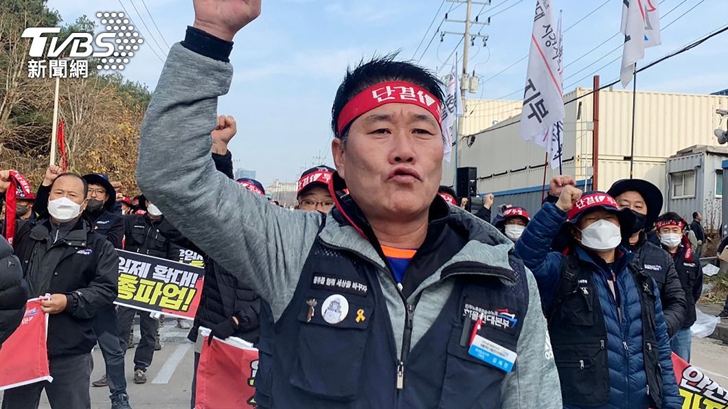 南韓貨運公會自24日開始再度發動罷工。（圖／達志影像路透社）