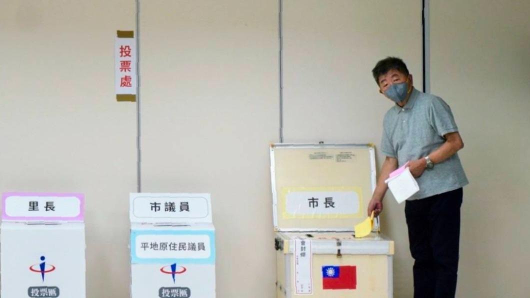 民進黨台北市長候選人陳時中一早就完成投票。（圖／陳時中競辦提供）