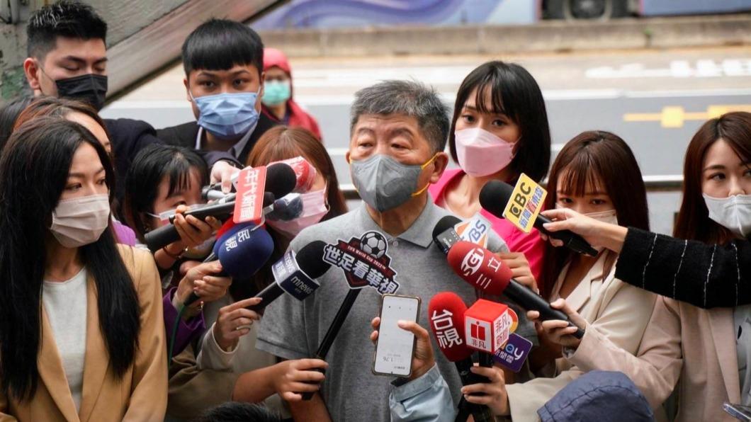 陳時中灰黑穿搭現身!早8完成投票 坦言等結果「挺難熬」│TVBS新聞網