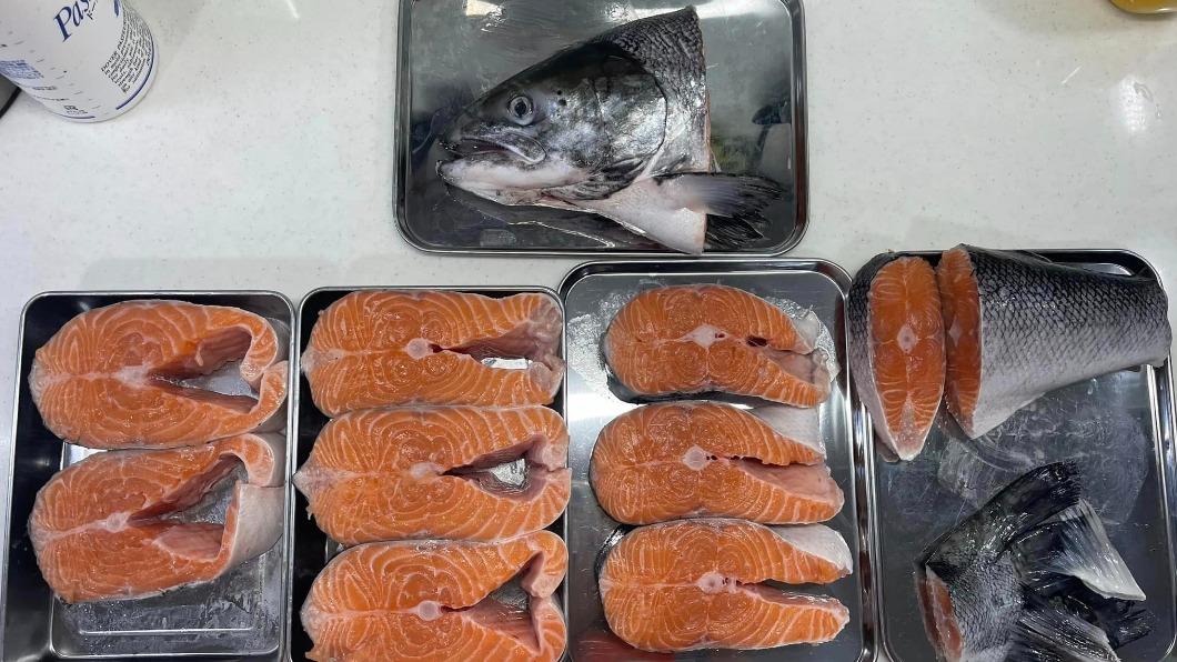 鮭魚買回來自己切比較划算？（圖／翻攝自Costco好市多 商品經驗老實說）
