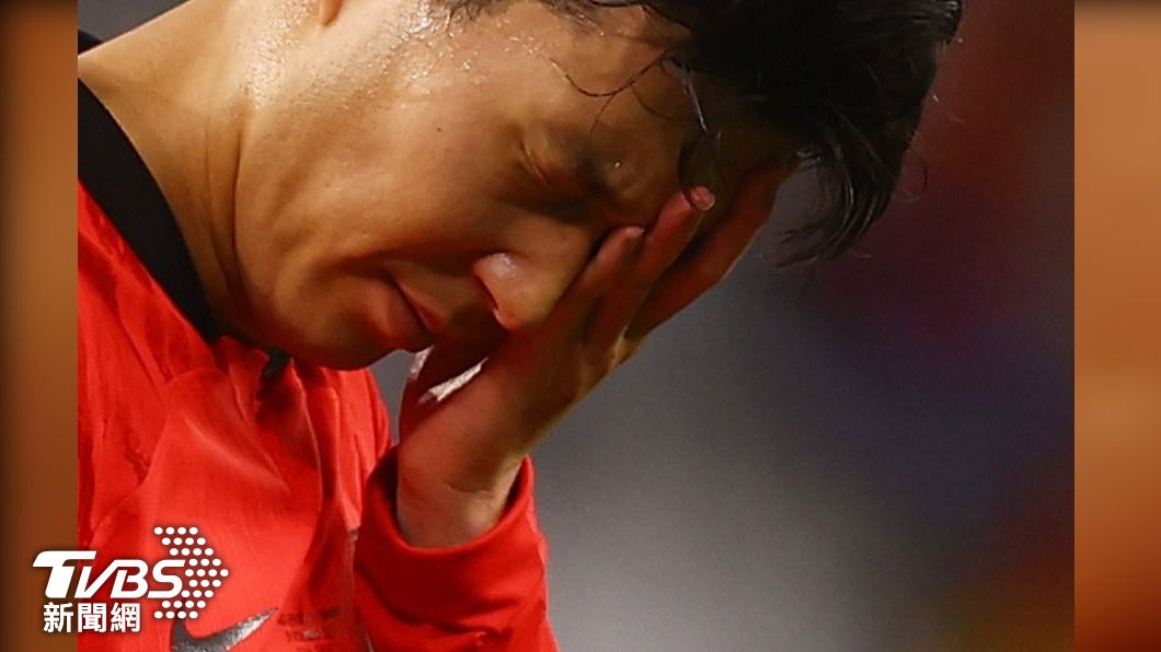 面對球隊落敗，南韓隊長孫興慜賽後難過落淚自責。（圖/達志影像路透社）