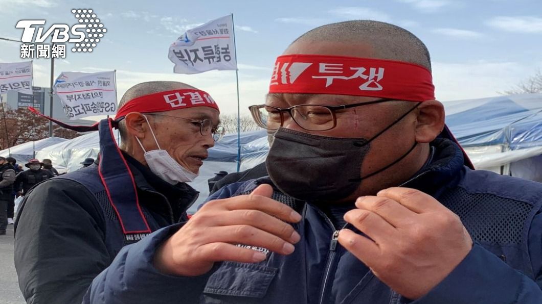 南韓全國鐵道工會2日淩晨4點30分達成妥協。（圖／路透社）