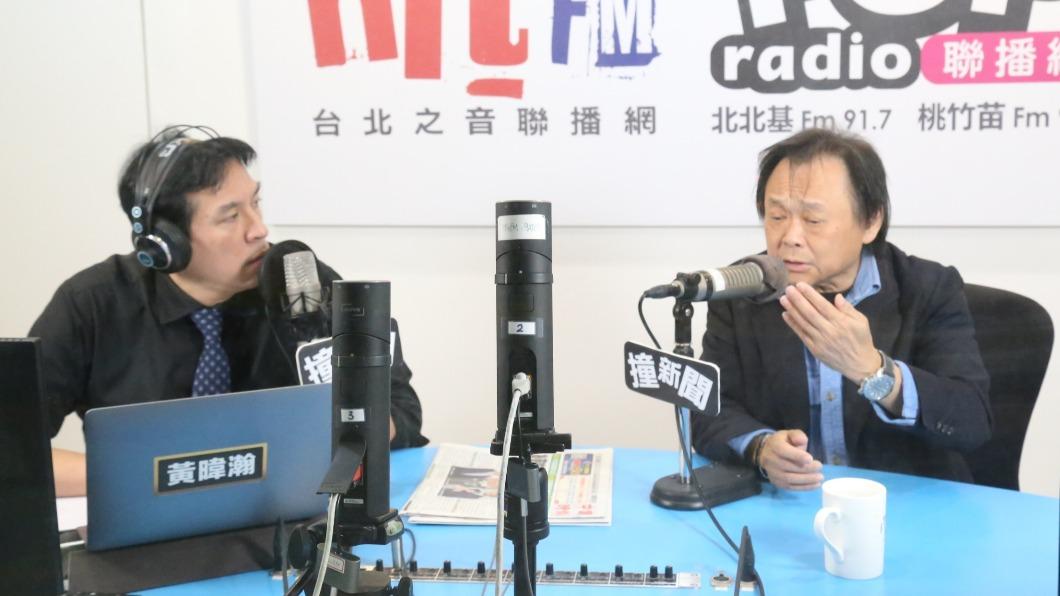 王世堅今接受POP Radio「POP撞新聞」主持人黃暐瀚專訪。（圖／POP撞新聞提供）