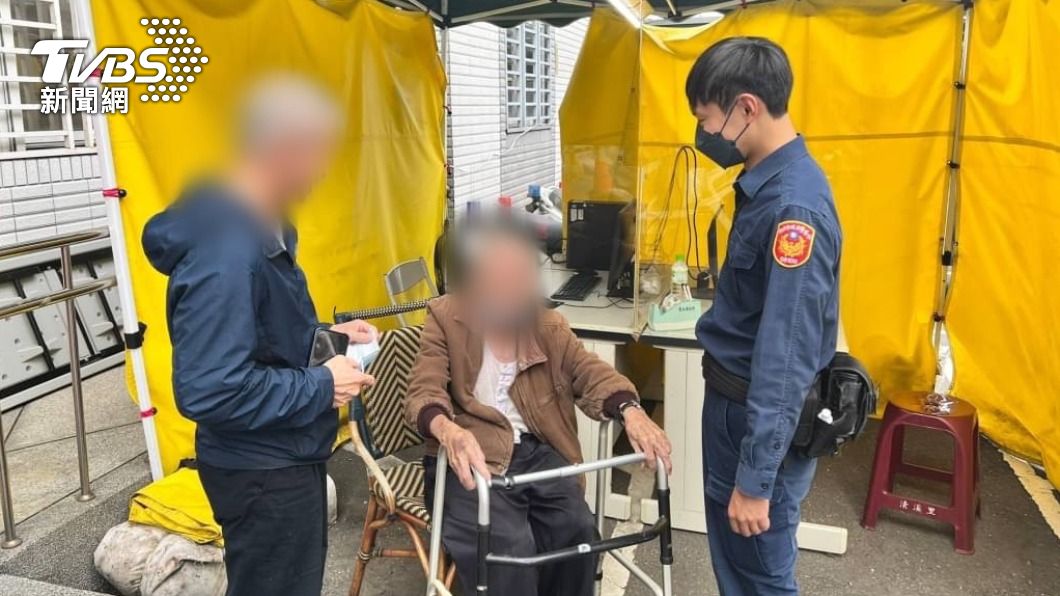 96歲蔡姓老翁患有失智症，獨自搭計程車出門後迷路。（圖／TVBS）
