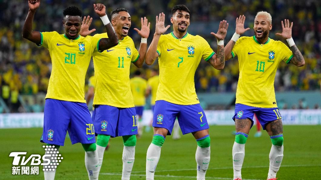 巴西進球熱情舞蹈動作，卻被批評「不尊重對手」。（圖/達志影像美聯社）
