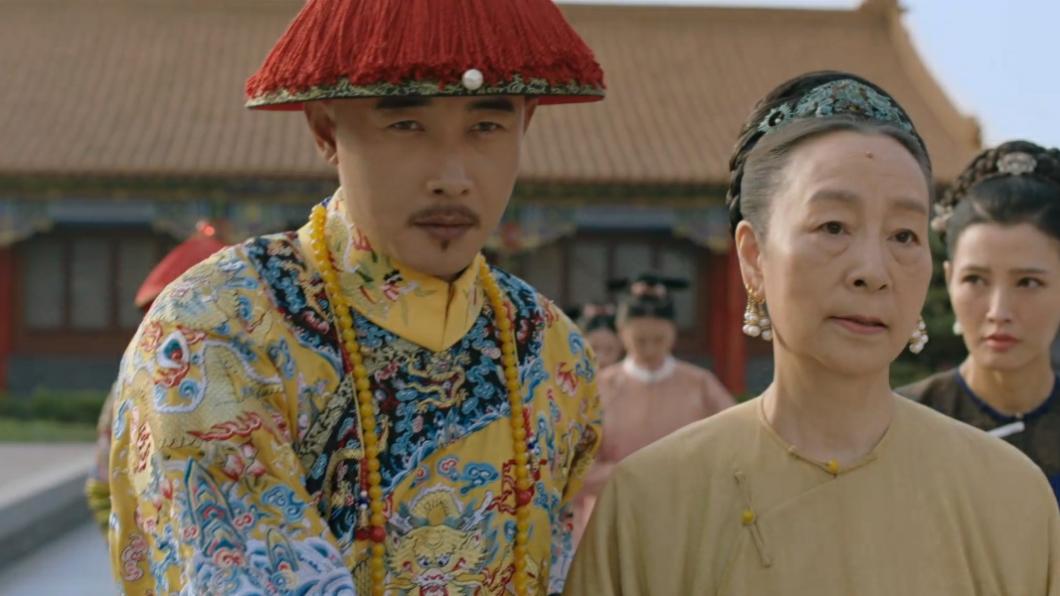 羅晉（左）飾演康熙、奚美娟飾演孝莊太皇太后。（圖／MyVideo提供）