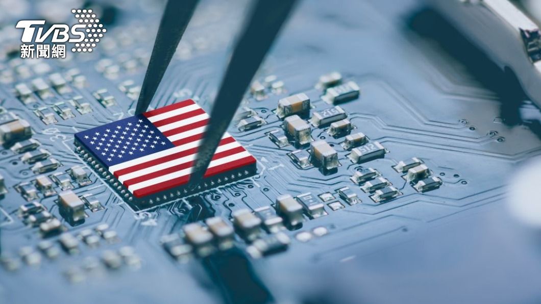 美國禁止對中國大陸出口晶片製造設備，傳出最快下個月，就會與荷蘭達成協議。（圖／shutterstock）
