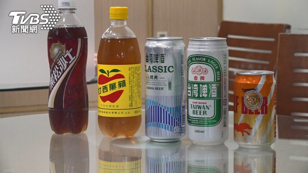 台灣啤酒、黑松沙士等部分台灣產品均遭陸方禁止進口。（圖／TVBS）