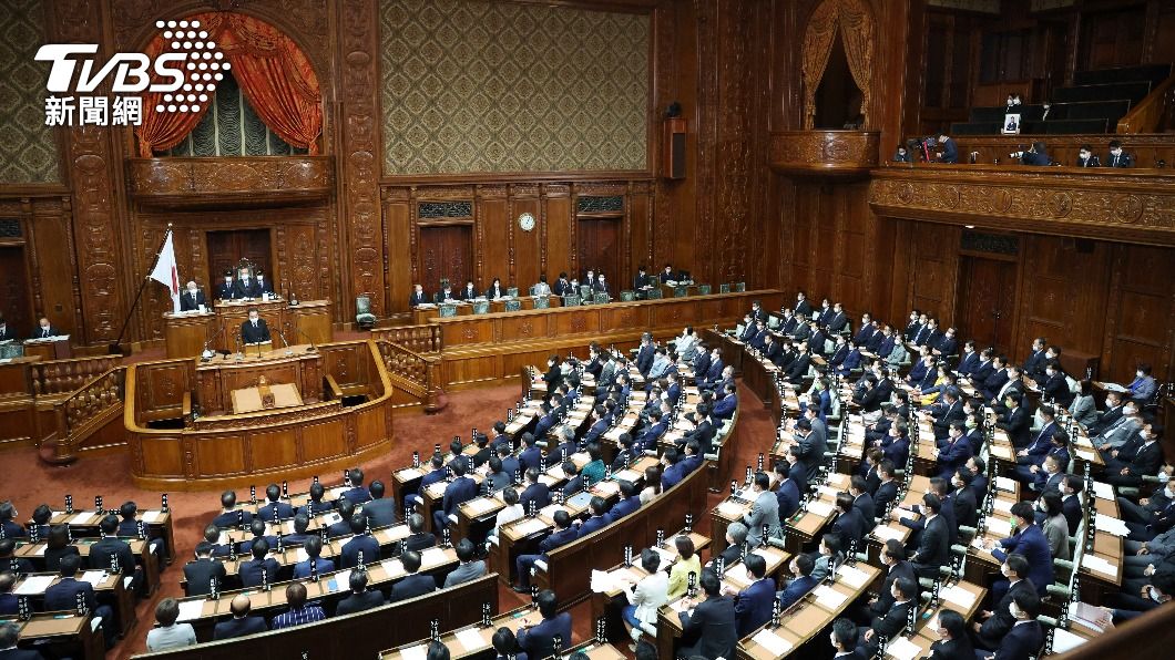 日本國會修改已實施逾百年的「嫡出推定」制度。（圖／達志影像美聯社）