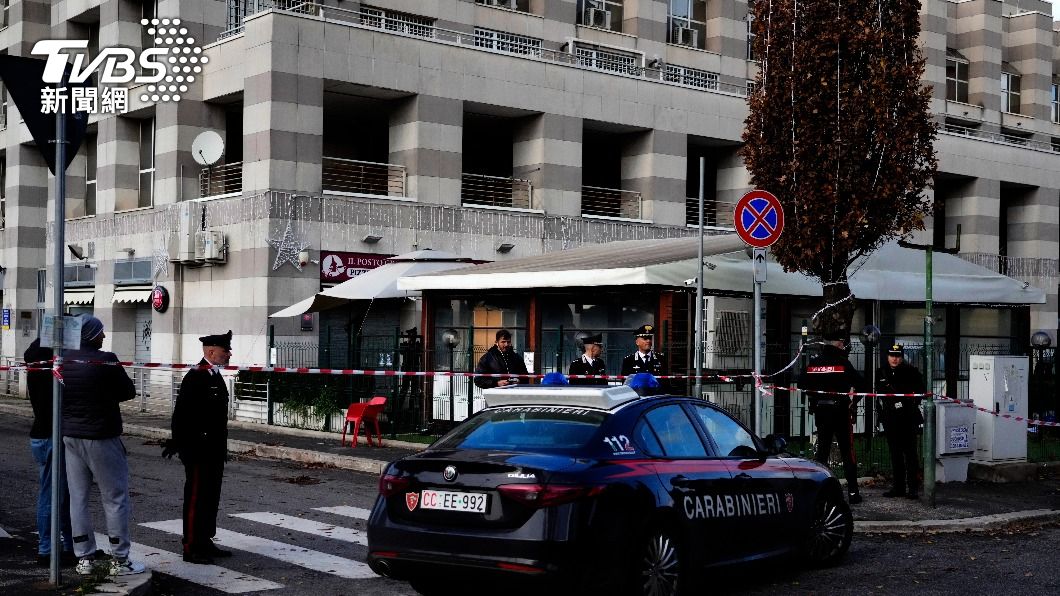 義大利羅馬北部的一間咖啡廳，11日驚爆槍擊案，造成3名婦女死亡、4人受傷。（圖／達志影像美聯社）