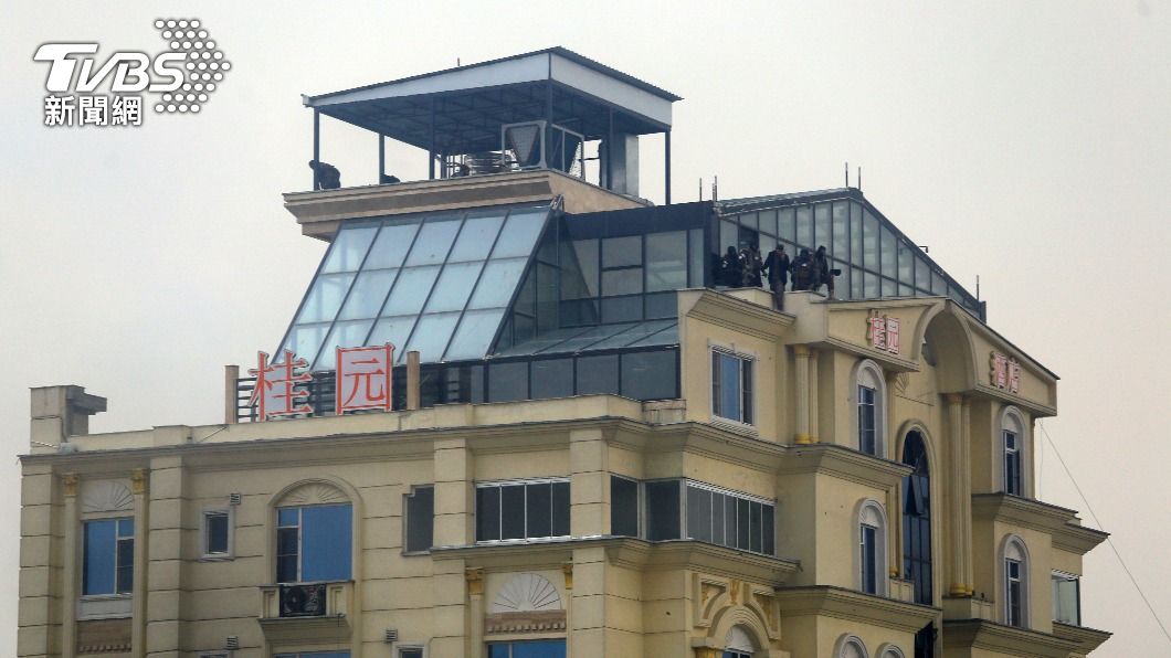 中國商務旅客經常光臨的旅館附近，今傳巨大爆炸聲和槍聲。（圖／達志影像美聯社）