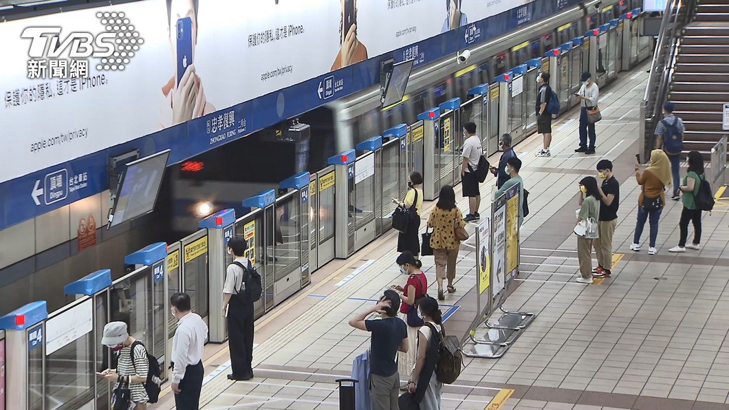 民眾發現台北捷運今天人很少。（圖／TVBS資料畫面）