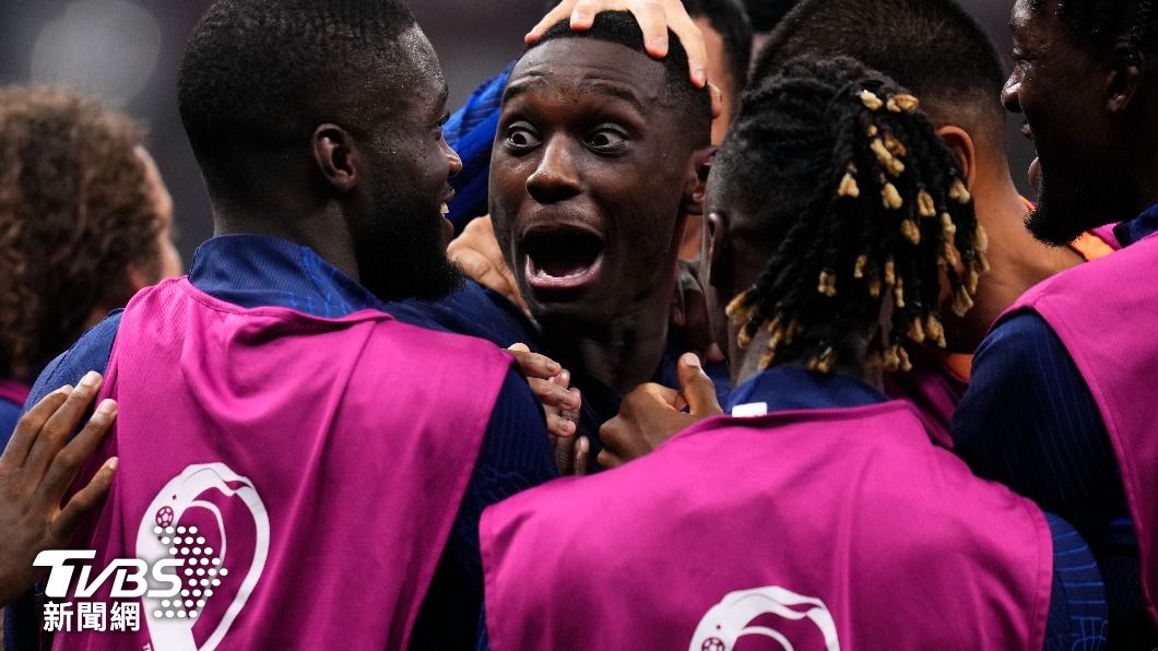 登場僅44秒就為球隊建功，法國替補前鋒穆亞尼進球後，露出不敢置信的表情。（圖/達志影像美聯社）