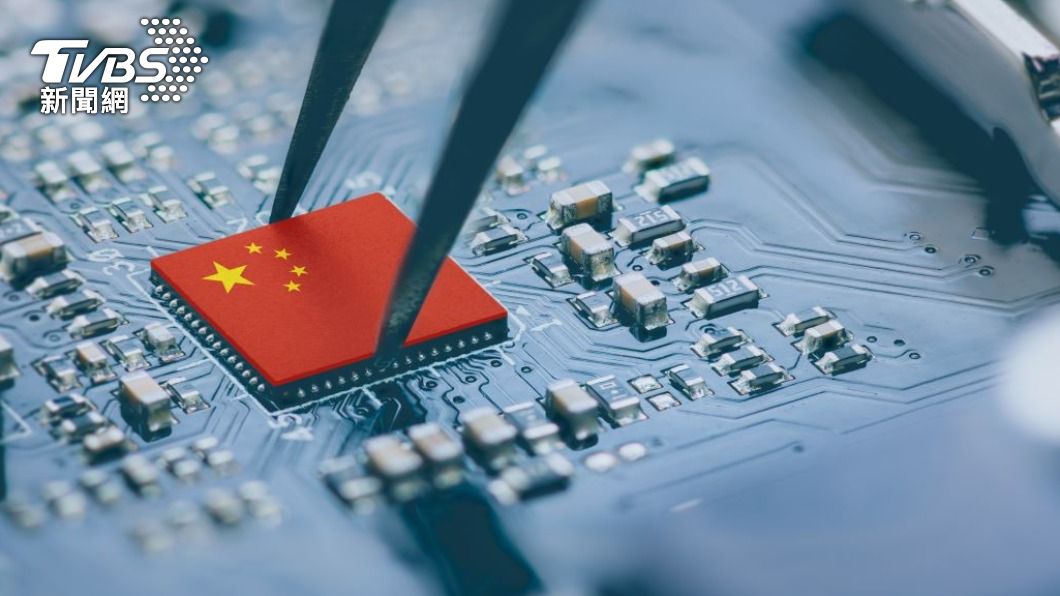 美國對中國晶片製造龍頭企業長江存儲實施嚴格的出口管制。（圖／shutterstock）