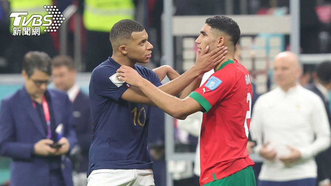 法國球星姆巴佩（左）與摩洛哥球員哈基米是好朋友。（圖／達志影像美聯社）