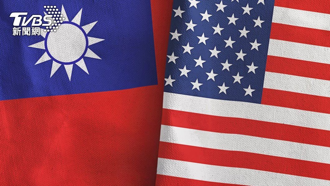 美國與台灣國旗。（圖／shutterstock）