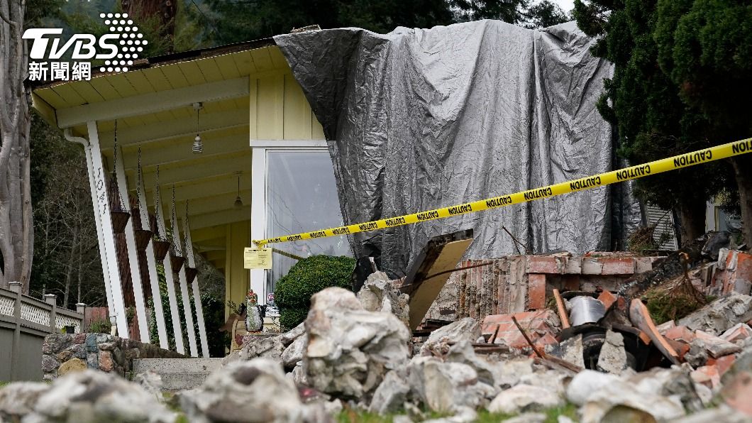 北加州規模6.4地震，有住宅被震毀。（圖／達志影像美聯社）