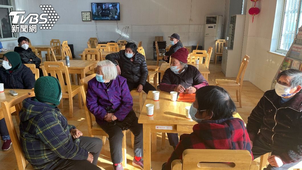 上海退燒藥大缺，民眾分享餘量互助自救。（圖／達志影像路透社）