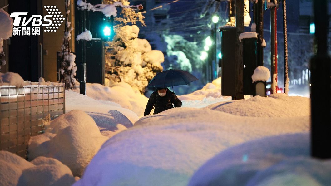 日本新潟縣大雪成災。（圖／達志影像美聯社）