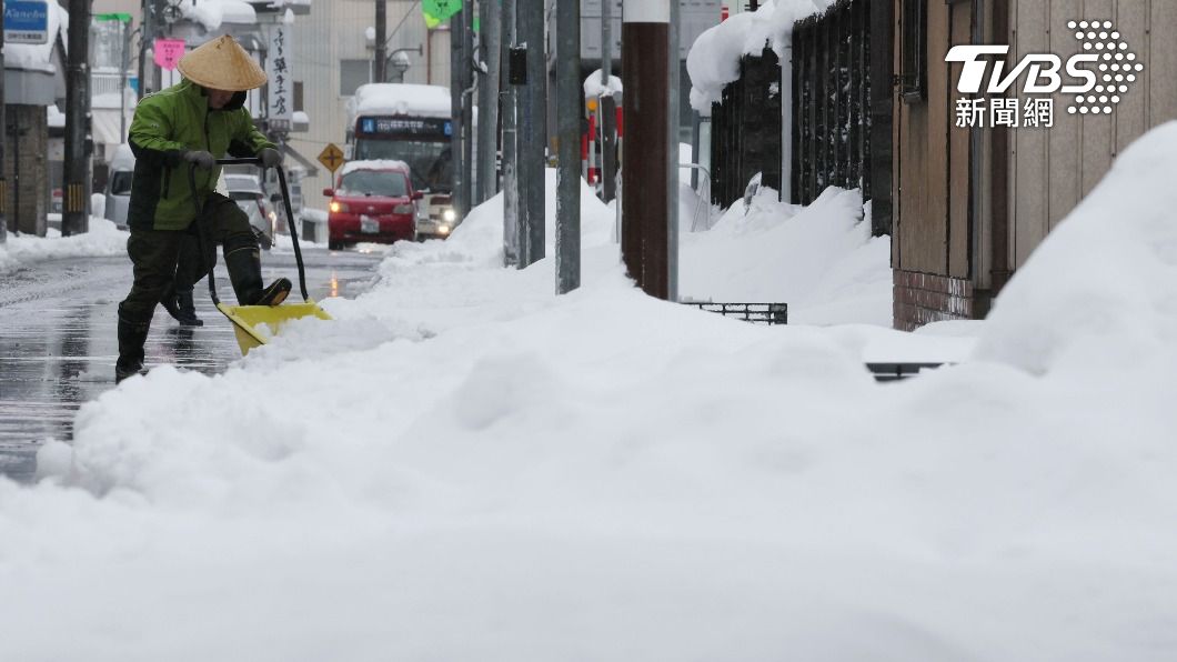 日本大雪新幹線誤點，有66航班取消。（圖／達志影像美聯社）