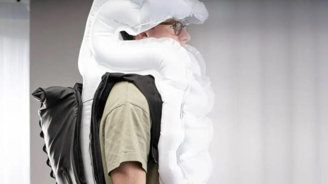 STAN安全氣囊背包，可能在事故中救你一命。（圖／STAN提供）