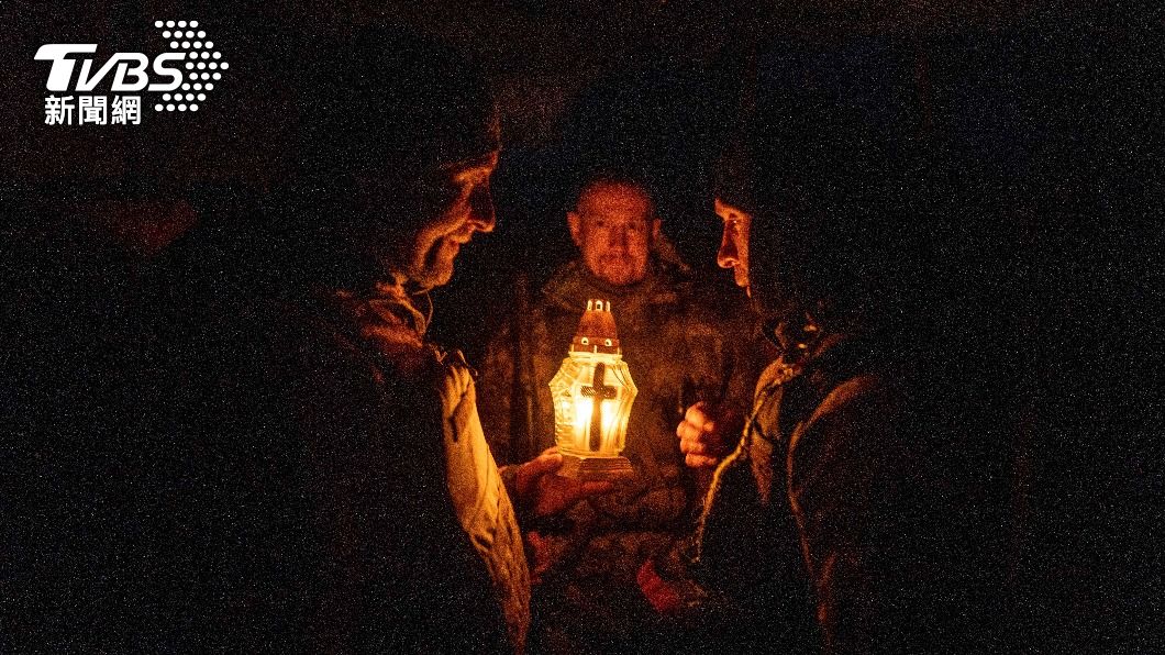 烏克蘭民眾飽受無電所苦。（圖／達志影像美聯社）