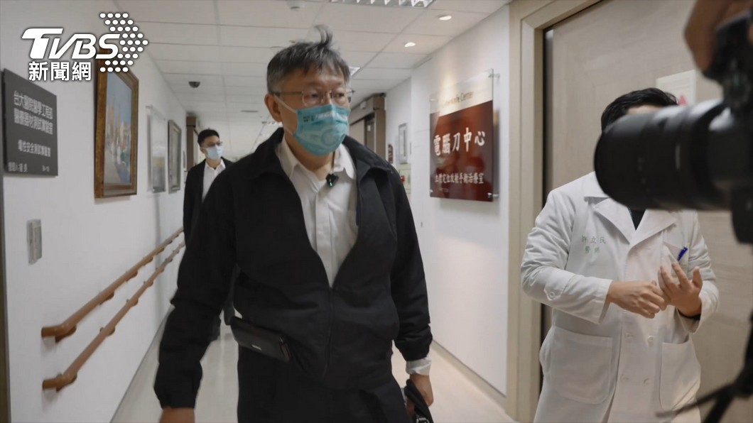 柯文哲卸任台北市長後隨即回到台大醫院服務。（圖／TVBS）