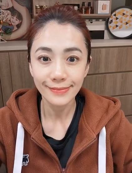 柯以柔「正式離婚」首現身！年賺千萬買2豪宅 奢華近況曝│TVBS新聞網