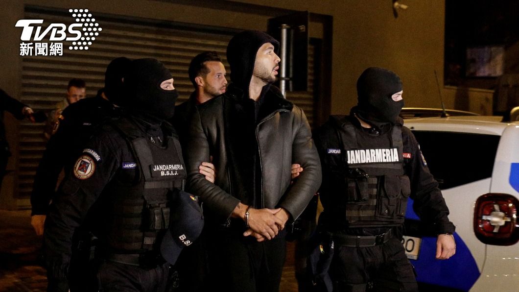 爭議網紅安德魯泰特被羅馬尼亞檢方拘留24小時。（圖／達志影像路透社）