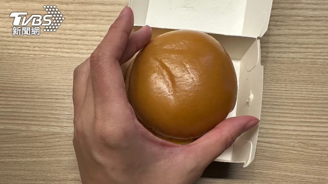 麥當勞的麥香魚視覺上看起來變小。（圖／許稚佳攝）