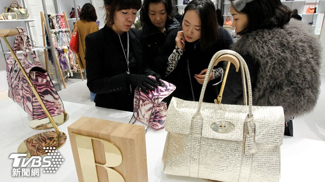 購買力上升、社會需求增加，讓南韓成為全球最愛購買奢侈品的國家。（圖／達志影像路透社）