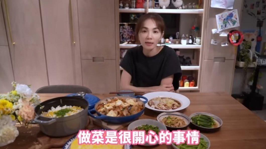 Ella日前於個人頻道拍攝了一部關於「煮婦人生」的逗趣影片。（圖／Ella陳嘉樺官方專屬頻道Ella Chen’s Official Channel）
