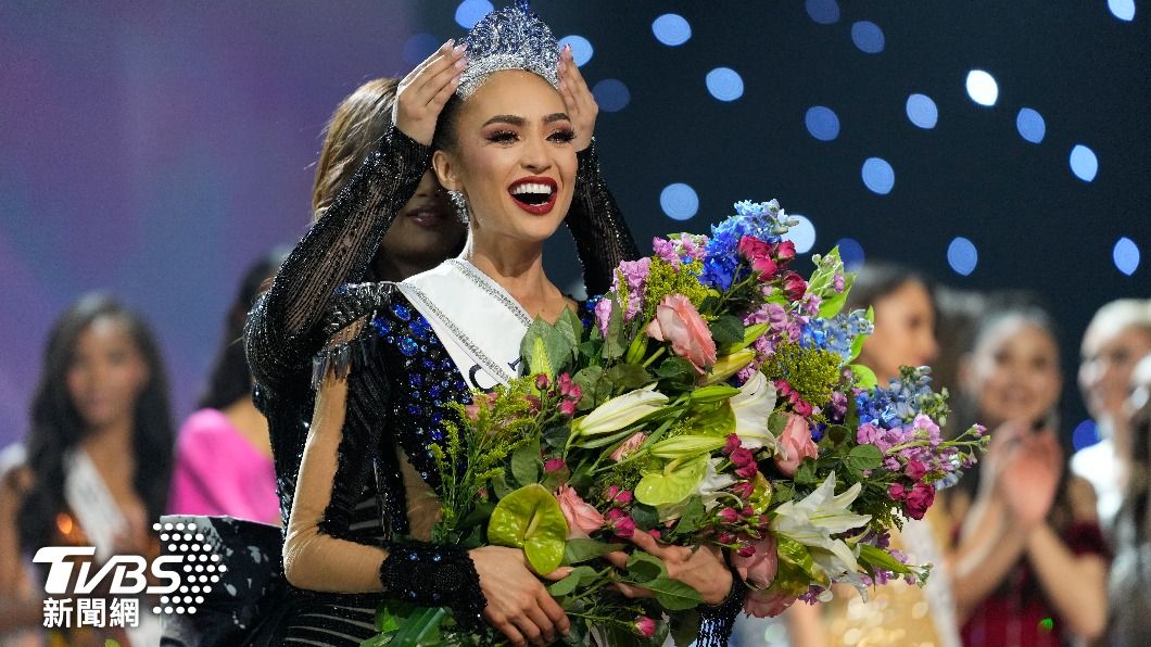 28歲菲裔美國小姐蓋碧里爾，獲得環球小姐后冠。（圖／達志影像美聯社）
