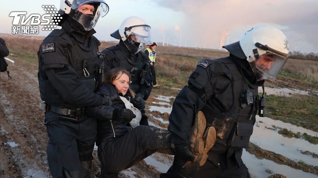 瑞典環保少女童貝里遭到德國警方短暫拘留。（圖／達志影像美聯社）