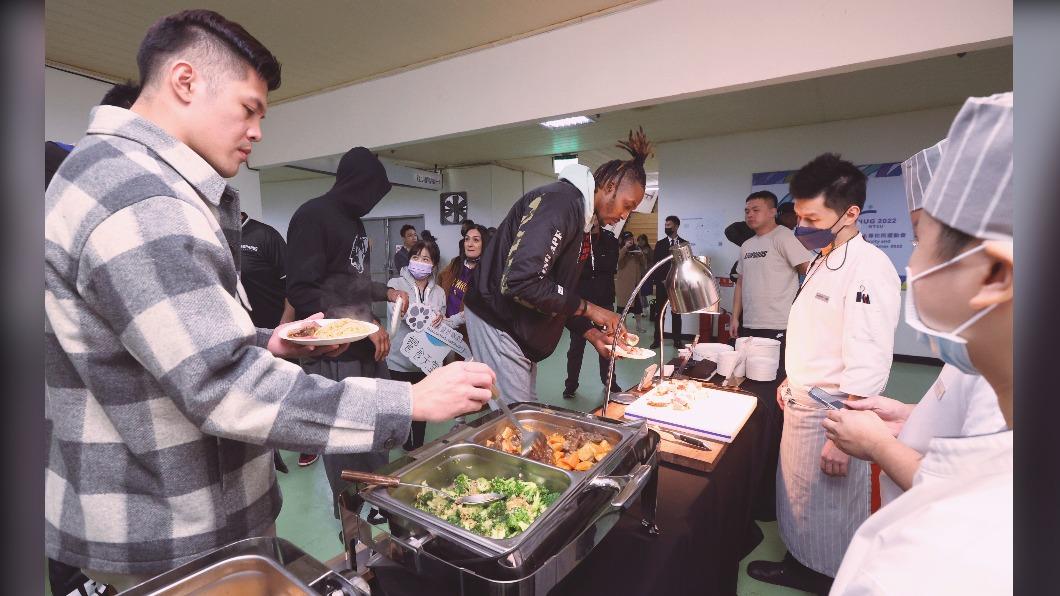 饗食天堂進駐雲豹主場國體大。（圖／球團提供）