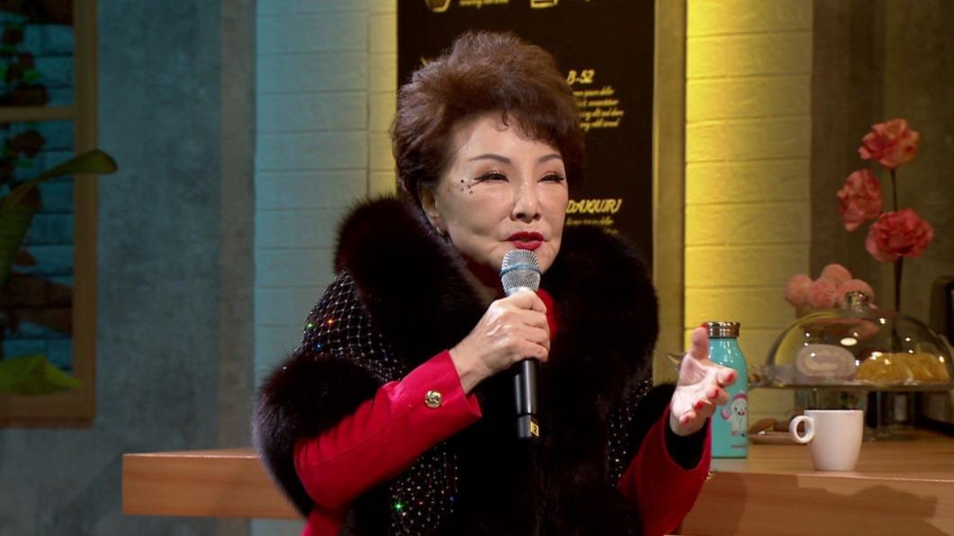 蘋果花歌后楊燕。（圖／年代提供） 72歲「蘋果花歌后」回來了！雙聲道飆歌寶刀未老　放話挑戰韓國女團