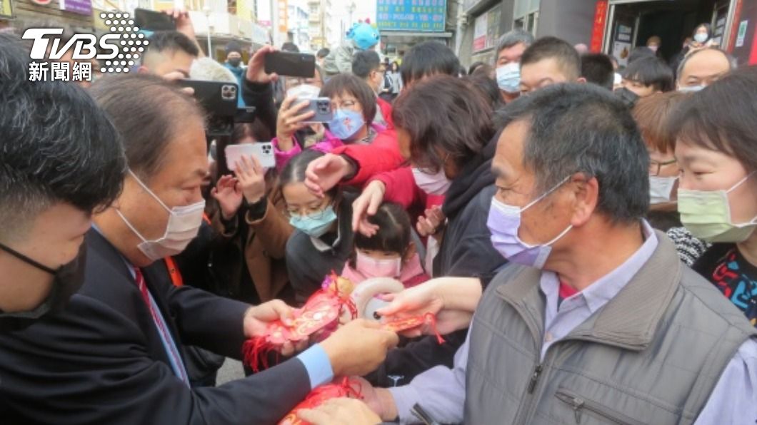 馬公城隍廟一條街市集春節重啟。（圖／中央社）