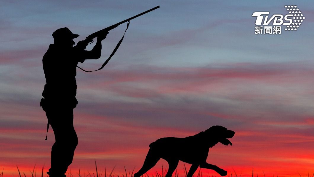 男子在前往打獵途中遭寵物犬擊斃。（示意圖／shutterstock 達志影像）