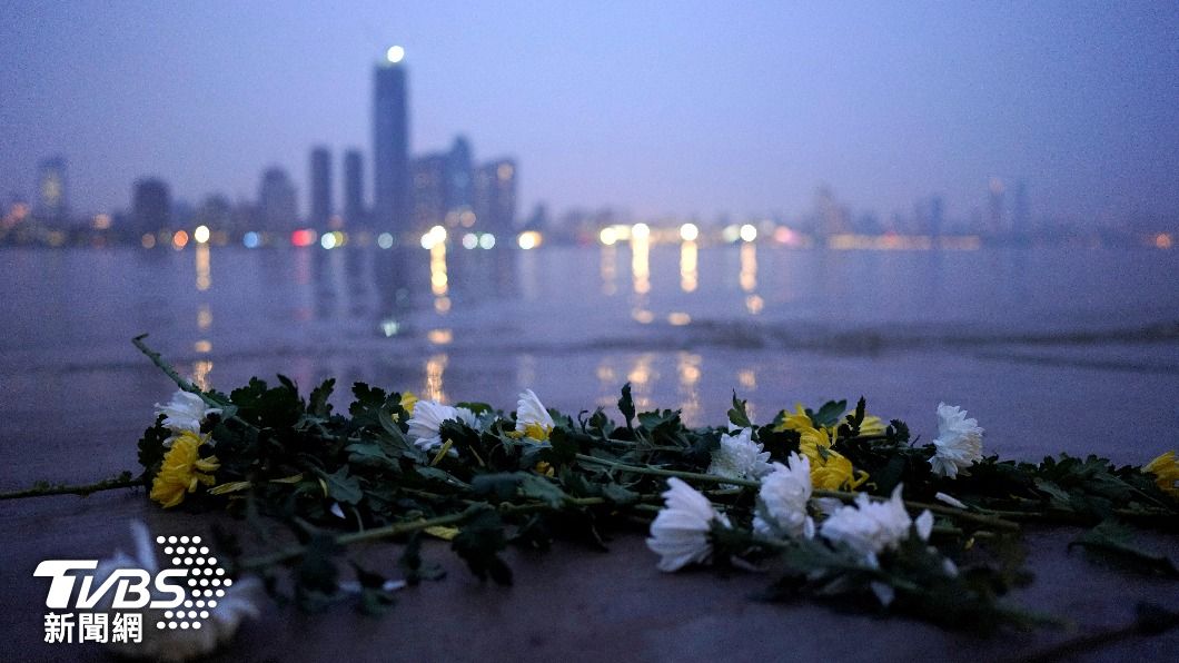 湖北武漢等多地出現春節菊花缺貨，也讓陸網友自嘲、竟將春節過成清明。（圖／達志影像路透社）