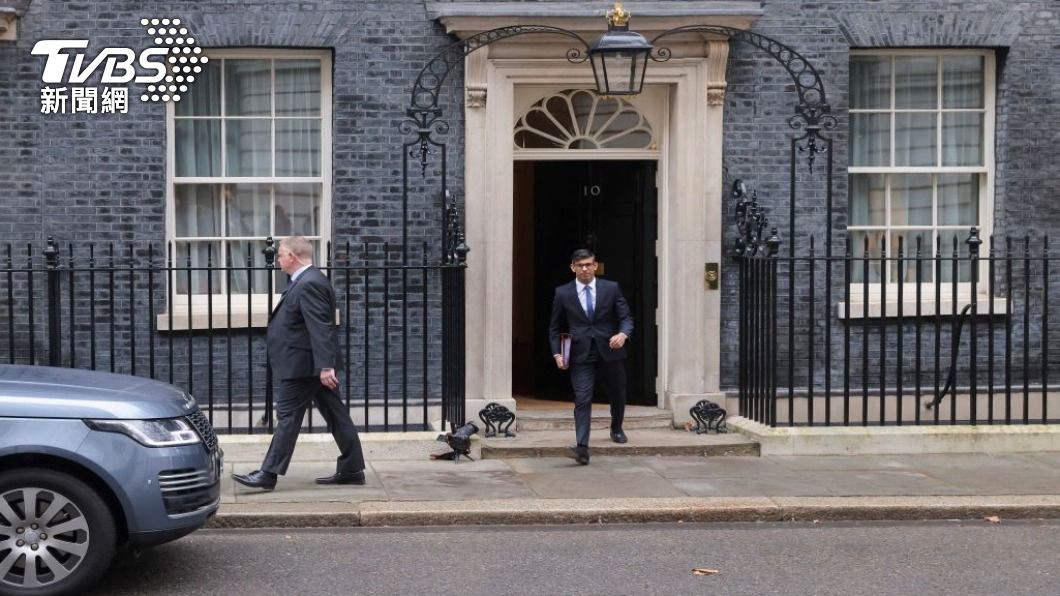保守黨主席查哈威對自身稅務問題含糊其辭，讓英國首相蘇納克政府成為眾矢之的，因此其職務被解除。（圖／路透社）