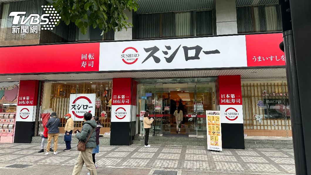 台北市西門商圈的中華路店自11點開門到12點用餐尖峰，陸陸續續有客人上門。。（圖／葉韋辰攝）