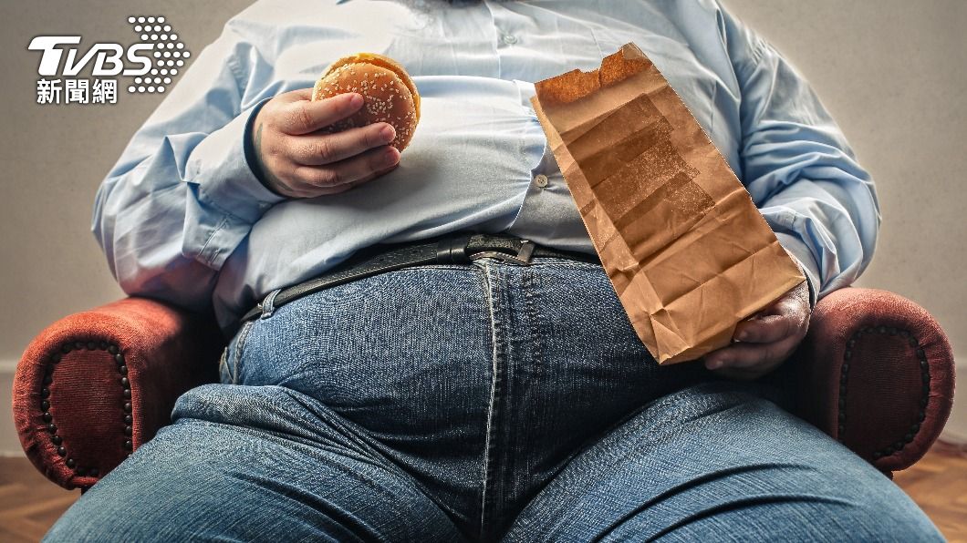 據國健署認證，台人有4成過年均胖1.7公斤。（示意圖／shutterstock達志影像）