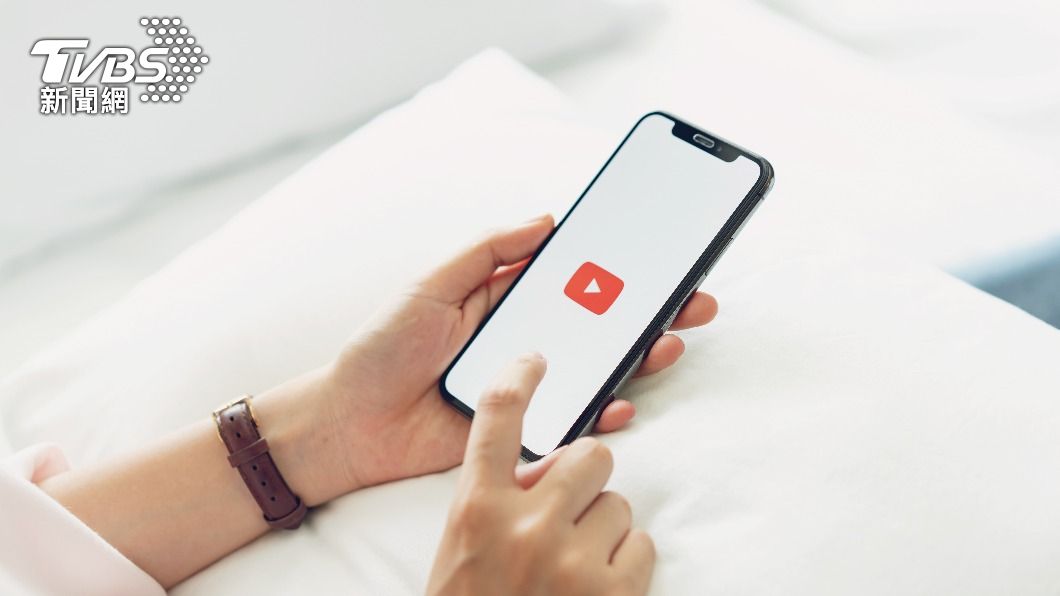 YouTube使用者數逐漸增加，近期官方也針對特定類型影片進行掃蕩。（示意圖／shutterstock達志影像）
