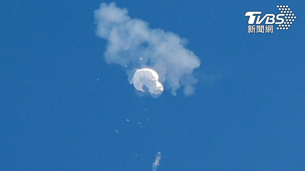 中國偵察氣球遭美方擊落。（圖／達志影像路透社） 「間諜氣球」遭美擊落怒了！　陸外交部：強烈抗議