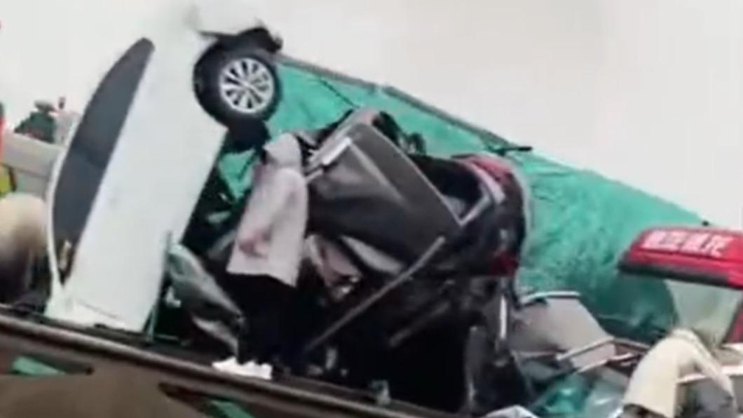 湖南省長沙市發生重大傷亡車禍。（圖／翻攝自《人民網》微博）