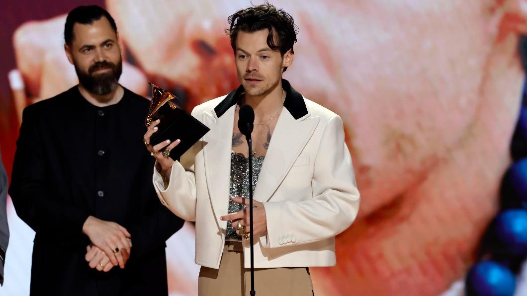 「一世代」前成員哈利在第65屆葛萊美獎獲得「最佳流行演唱專輯」。(圖／翻攝自twitter）