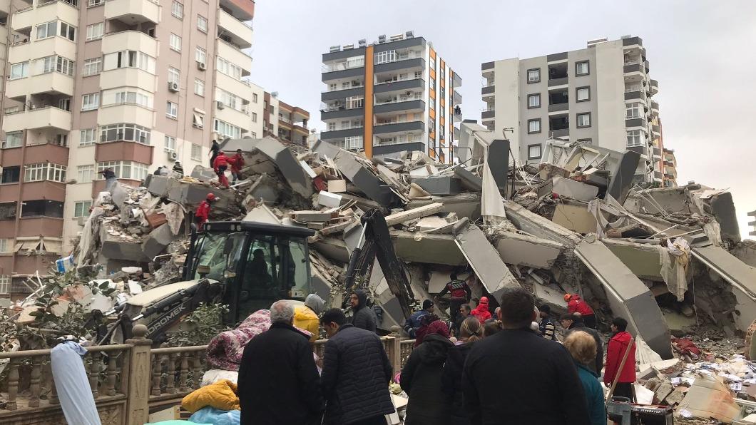 土耳其發生規模7.8強震，傷亡慘重。（圖／翻攝自AKUT臉書）